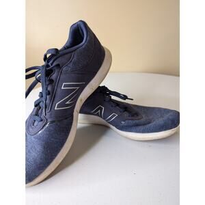 Navy new Balance Shoes